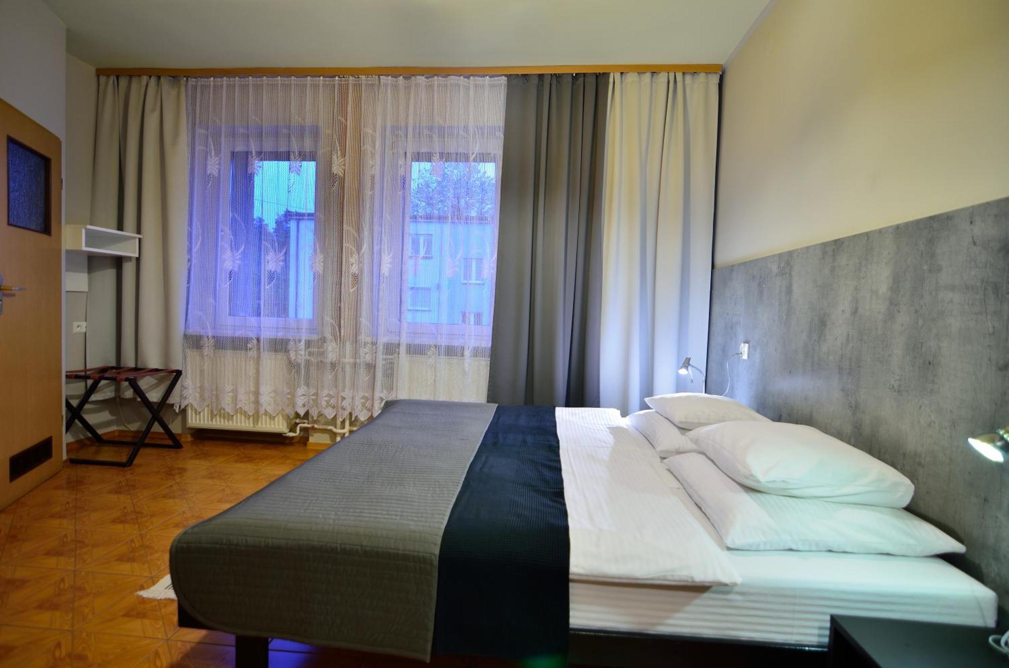Hotel Gracja Kuznia Raciborska エクステリア 写真