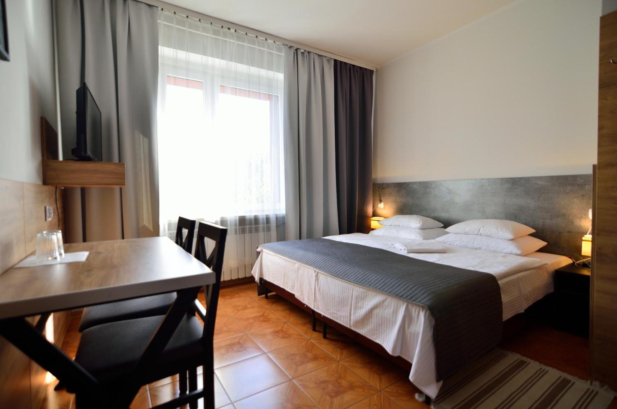Hotel Gracja Kuznia Raciborska エクステリア 写真