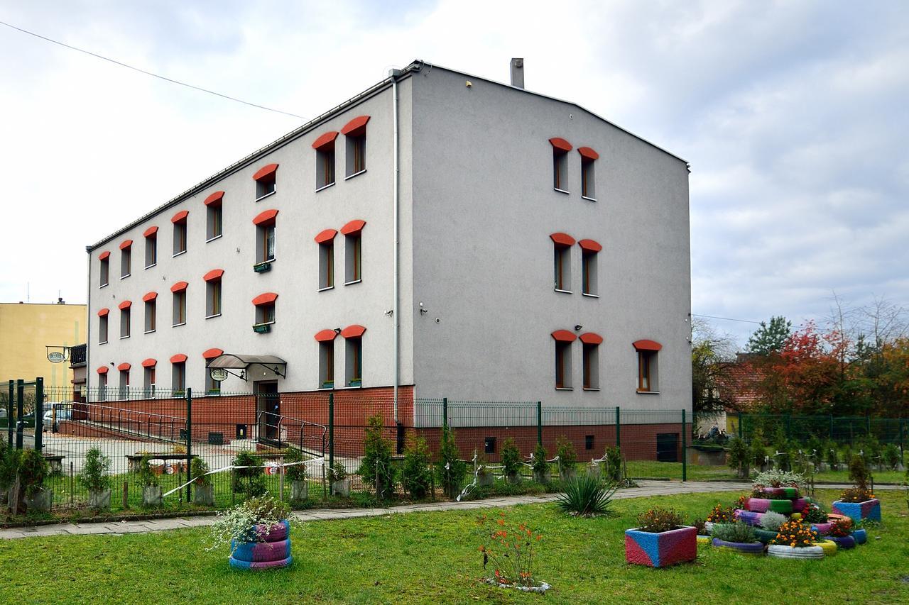 Hotel Gracja Kuznia Raciborska エクステリア 写真